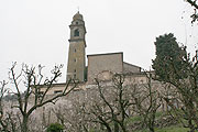 Blick von unten auf Arqua Petrarca (Foto: Marikka-Laila Maisel)